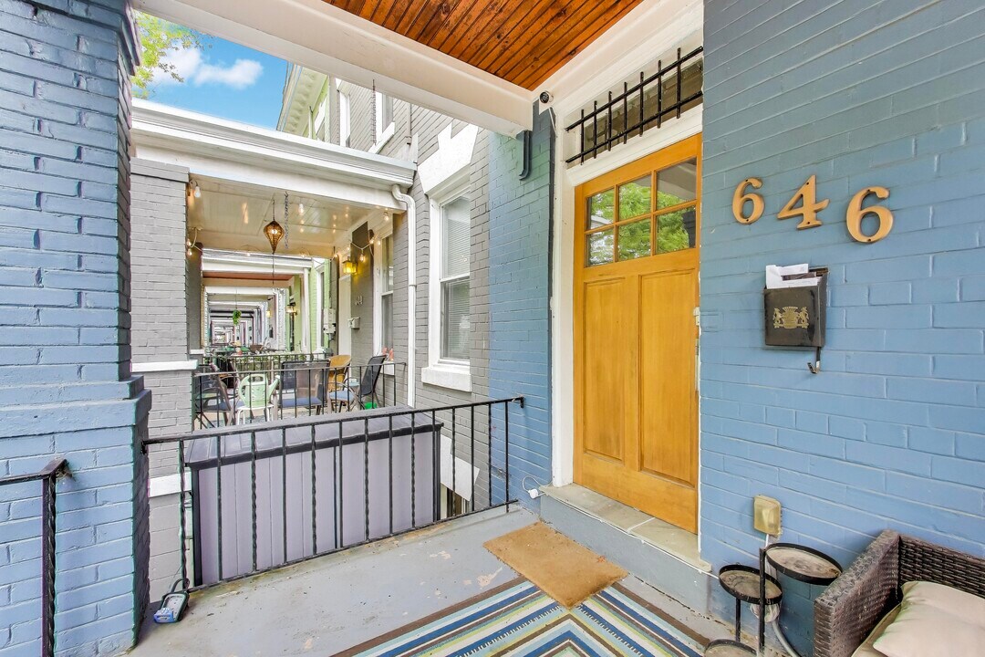 646 Keefer Pl NW in Washington, DC - Building Photo
