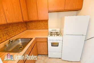 737 W Belmont Ave, Unit J08W in Chicago, IL - Building Photo - Building Photo