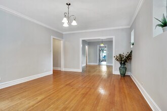 5658 N Campbell Ave, Unit Unit #1 in Chicago, IL - Building Photo - Building Photo