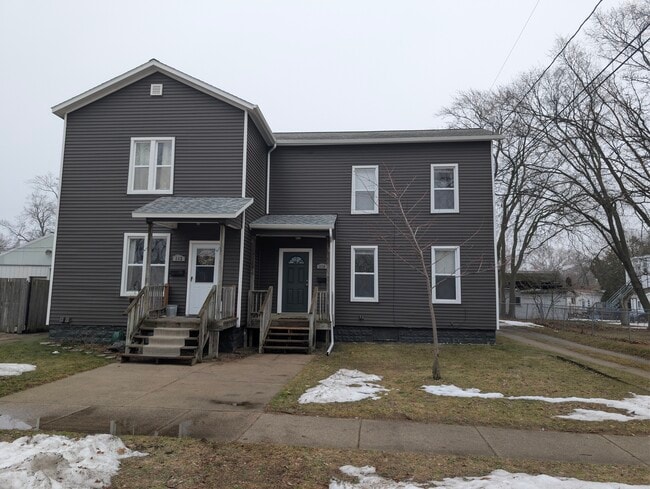 property at 110 N Albee St