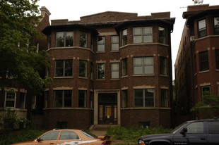 913 Forest Ave. Apartamentos