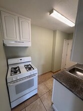 2567 Foothill Blvd, Unit 225 in Oakland, CA - Foto de edificio - Building Photo