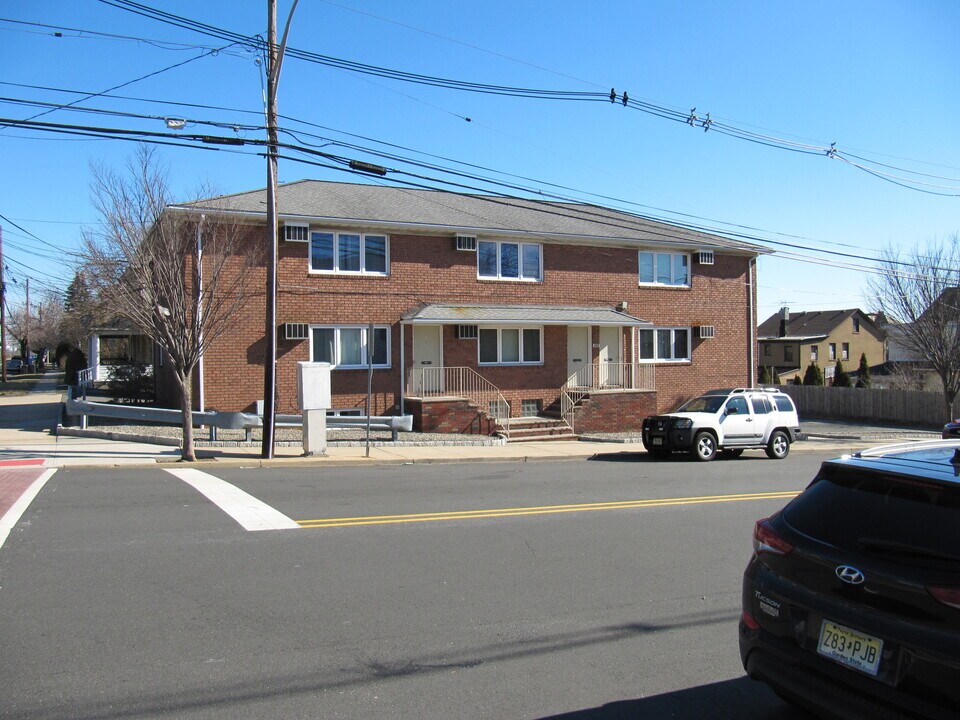 203 N Stevens Ave in South Amboy, NJ - Foto de edificio