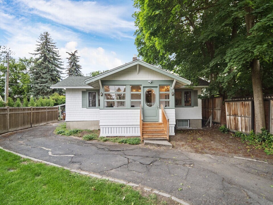 614 E 18th Ave in Spokane, WA - Building Photo
