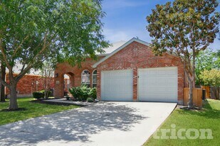 143 Redbud Dr in Forney, TX - Building Photo