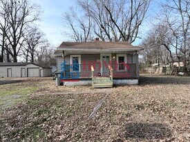 2715 S Alvord Blvd in Evansville, IN - Building Photo