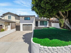 245 Houston Dr in Thousand Oaks, CA - Building Photo - Building Photo