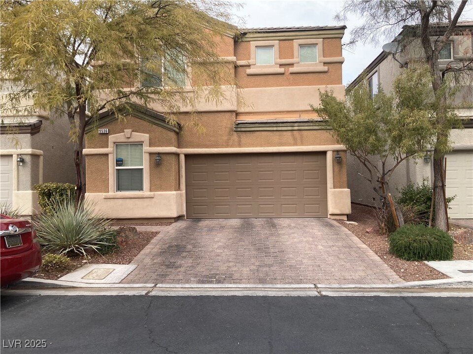 9536 Knopfler Ln in Las Vegas, NV - Building Photo