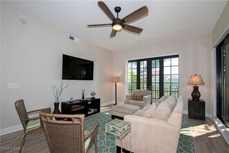 8000 Via Sardinia St in Estero, FL - Building Photo - Building Photo