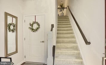 23235 Milltown Knoll Square in Ashburn, VA - Building Photo - Building Photo