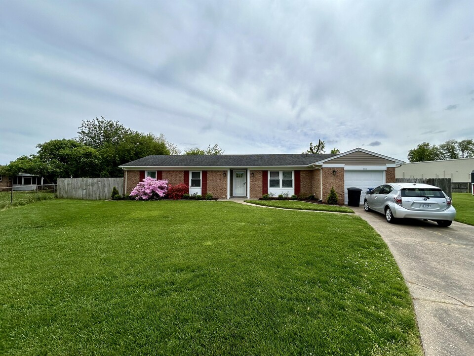 1004 Hearth Ct in Virginia Beach, VA - Building Photo