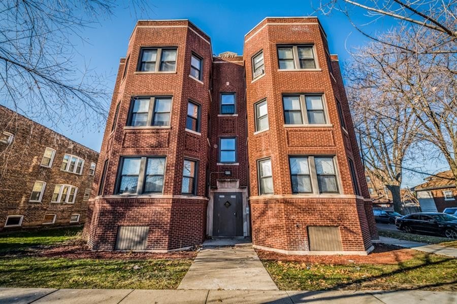 6400 S Rockwell St in Chicago Lawn, IL - Foto de edificio