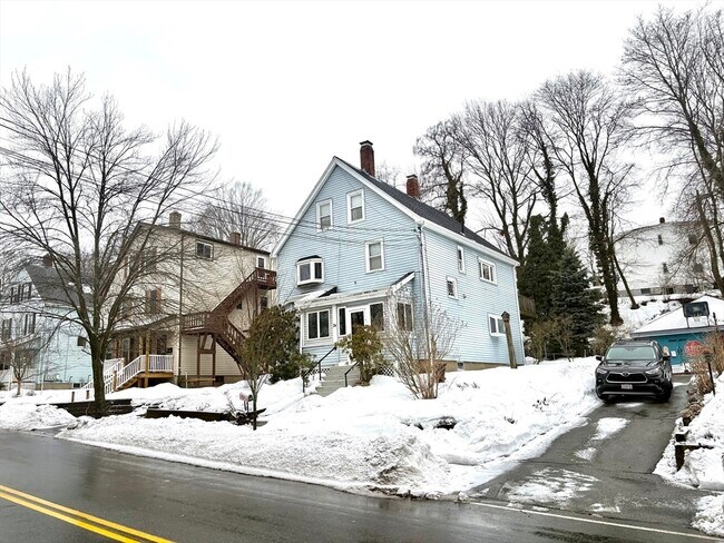 74 Vernon St in Wakefield, MA - Building Photo - Building Photo