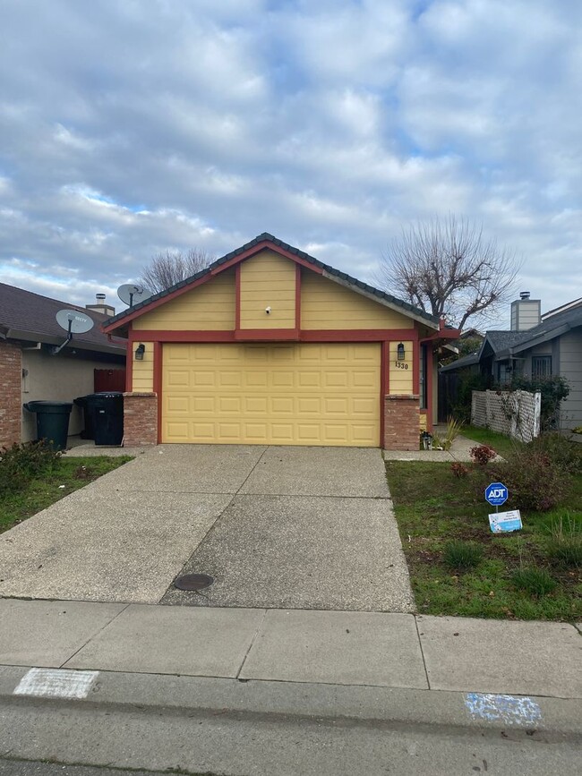 1330 Puebla Way in Roseville, CA - Building Photo - Building Photo