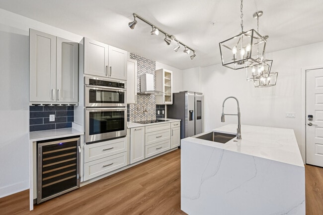 The Vivien in Vero Beach, FL - Building Photo - Building Photo