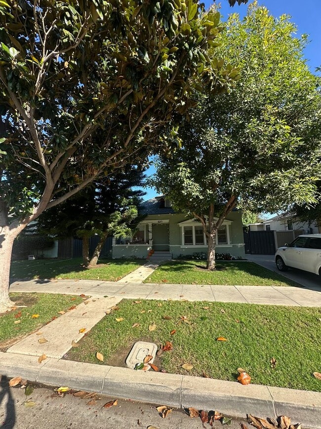 property at 335 S Grand St