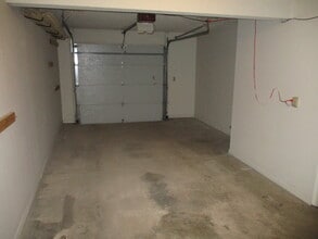 1140 E Johnston St in Olathe, KS - Foto de edificio - Building Photo