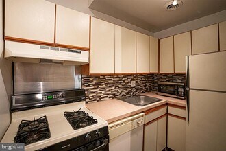 619 S 19th St in Philadelphia, PA - Building Photo - Building Photo