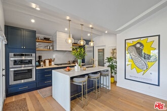 2071 Glencoe Way in Los Angeles, CA - Building Photo - Building Photo