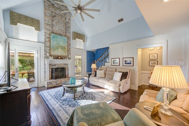 property at 22526 Cove Hollow Dr