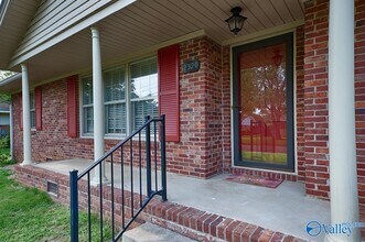 2320 Rodgers Dr NE in Huntsville, AL - Building Photo - Building Photo