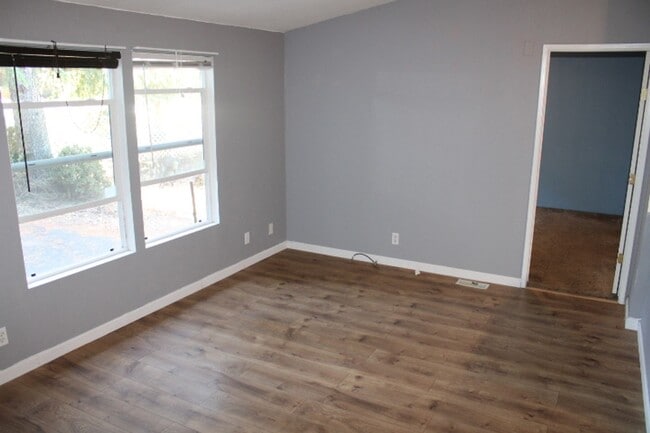 5266 Sunset Dr in El Sobrante, CA - Building Photo - Building Photo