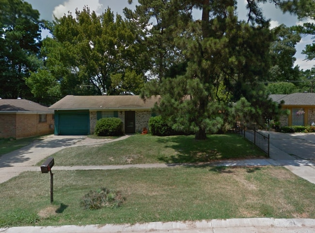 property at 3106 Mackey Ln