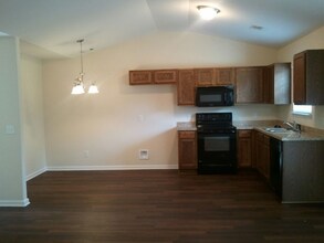 43 Roseberry Cir in Port Wentworth, GA - Building Photo - Building Photo