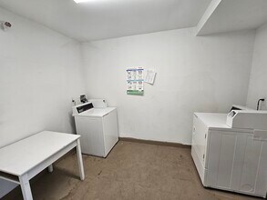 118 Perou St, Unit 116 in Perris, CA - Building Photo - Building Photo