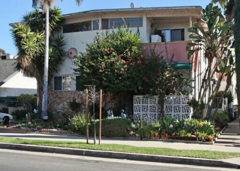 2024 N Commonwealth Ave in Los Angeles, CA - Foto de edificio