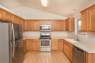4525 Waterford Dr in West Des Moines, IA - Building Photo - Building Photo