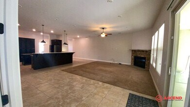 9403 Rancho Viejo Dr in Bakersfield, CA - Building Photo - Building Photo