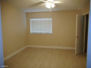 2866 S University Dr in Davie, FL - Building Photo - Building Photo