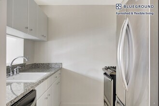 255 W 94th St in New York, NY - Building Photo - Building Photo