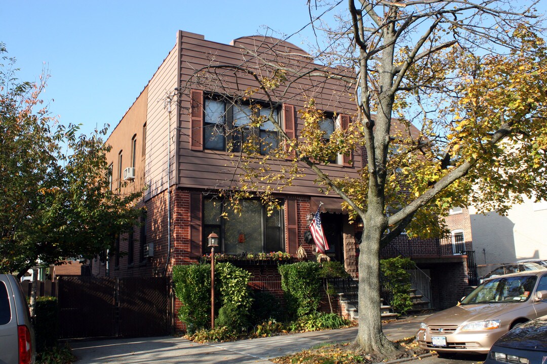 1727 Lurting Ave in Bronx, NY - Foto de edificio