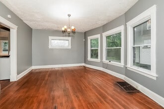 1556 Dille Rd in Euclid, OH - Building Photo - Building Photo