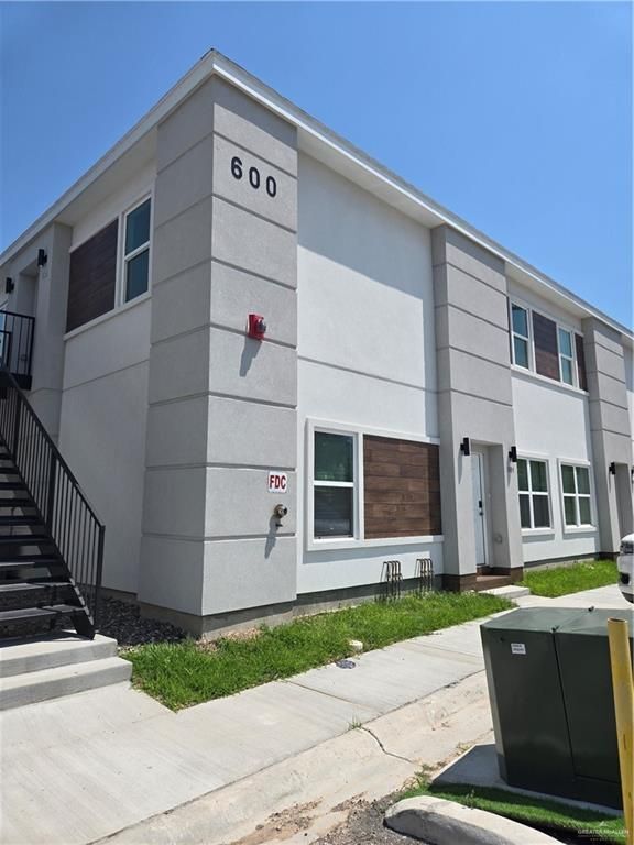 property at 901 E Yuma Ave