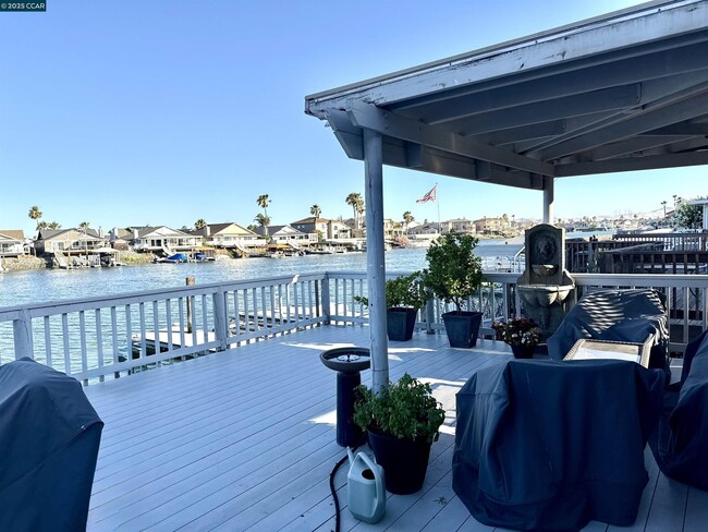 1814 Dune Point Way in Discovery Bay, CA - Building Photo - Building Photo