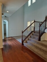 7200 Elvora Way in Elk Grove, CA - Building Photo - Building Photo