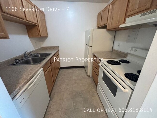 1108 Severson Dr in Sun Prairie, WI - Building Photo - Building Photo