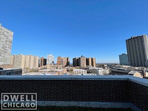 3845 N Broadway St, Unit 2 in Chicago, IL - Foto de edificio - Building Photo