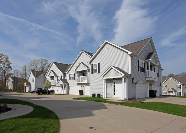 Stonebrooke Village Apartments in Medina, OH - Building Photo - Building Photo