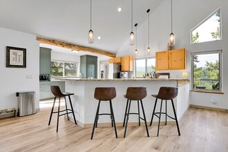 7052 Lynx Lair Rd in Evergreen, CO - Building Photo - Building Photo