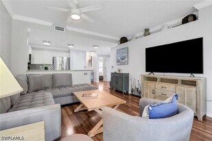 4450 Botanical Pl Cir in Naples, FL - Building Photo