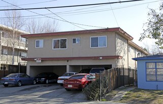 2122 High St in Oakland, CA - Building Photo