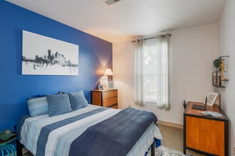 University Village at Slippery Rock in Slippery Rock, PA - Building Photo - Interior Photo
