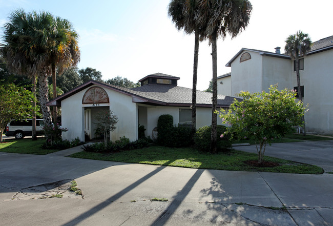 3165 South St in Titusville, FL - Foto de edificio - Building Photo