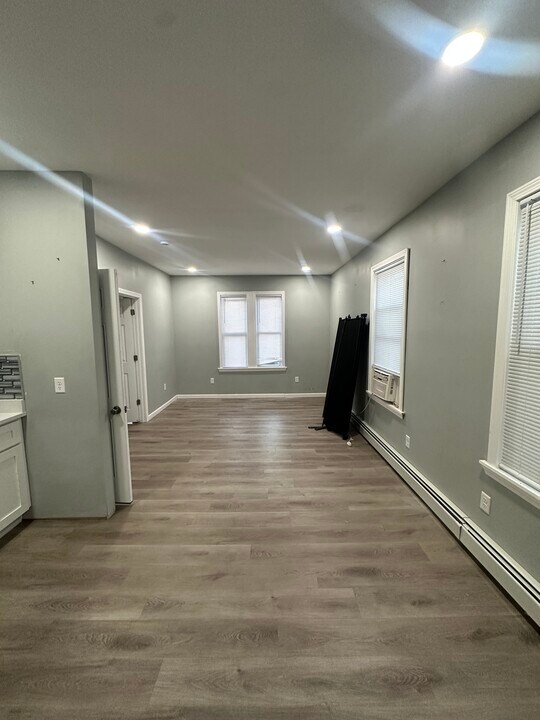 406 Cahill St, Unit 1 in Providence, RI - Building Photo