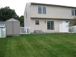 519 E Linden St in Fleetwood, PA - Building Photo - Building Photo