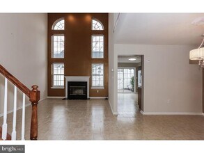 206 Sandpiper Ct in Pennington, NJ - Building Photo - Building Photo
